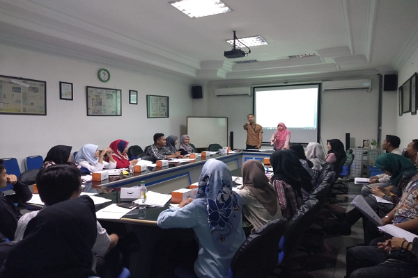 Suasana rapat panitia Solo Best Brand Index (SBBI) 2020, April 2020. (Istimewa/Dokumen Panitia SBBI 2020)